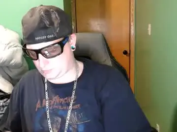 Chaturbate Live Sex of edwardaims_2please
