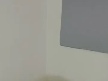 Chaturbate Live Sex Cam of iris_caprice