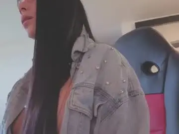 Chaturbate Live Sex Cam of miavero