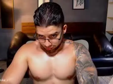 Chaturbate Sex Cam of mike_montoya