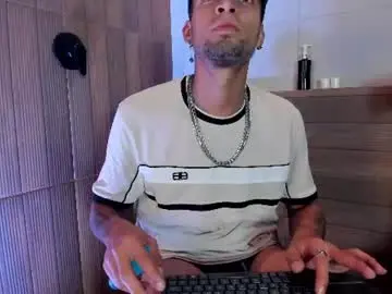 Chaturbate Free Porn Cam of drakeneumann