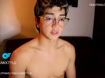Chaturbate Sex Cam of juancamroom