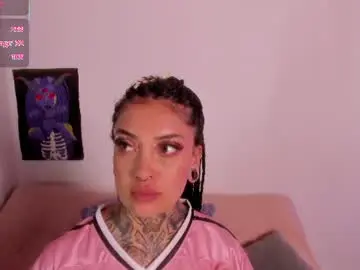 Chaturbate Live Sex Cam of cata_greenn