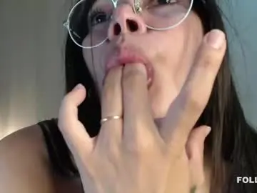 Chaturbate Nude Webcam of cristal_sexyboobs_