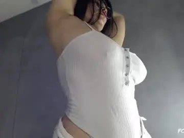 Chaturbate Free Porn Cam of cristal_sexyboobs_