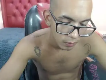 Chaturbate Nude Webcam of maximiliano_hotdevil