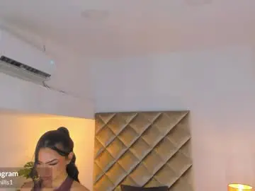 Chaturbate Sex Cam of malaia_hills