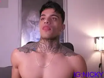 Chaturbate Live Sex Cam of alan_morrys