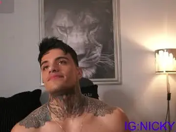 Chaturbate Adult Video Chat of alan_morrys