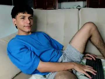 Chaturbate Live Sex Cam of austin_falcon