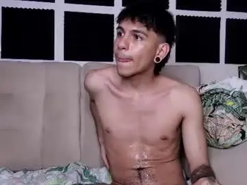 Chaturbate Live Sex Cam of austin_falcon