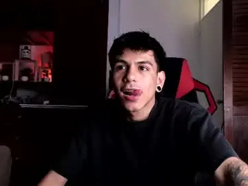 Chaturbate Live Sex Cam of austin_falcon