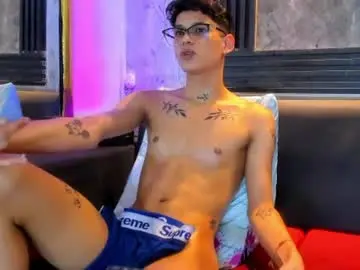 Chaturbate Live Sex Cam of brian_hotof1
