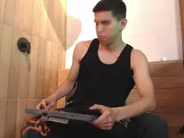 Chaturbate Best live sex cam show of lucca_moreti