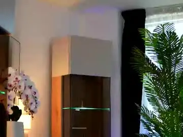 Chaturbate Live Sex Cam of zenyanoir