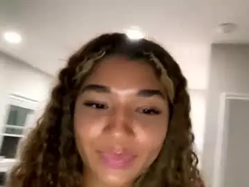 Chaturbate Watch Live Sex Cams of heylightskn