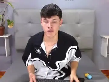 Chaturbate Watch Live Sex Cams of kevin_tupe