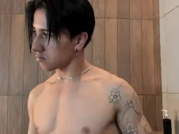 Chaturbate Live Sex Cam of andyjoy_