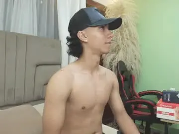 Chaturbate Live Sex Cam of ricky_backus