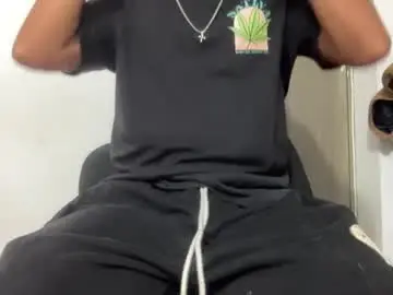 Chaturbate Live Sex Cam of bob_pettersonn