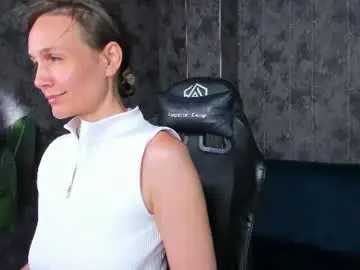 Chaturbate Live Sex Cam of lillian_white1