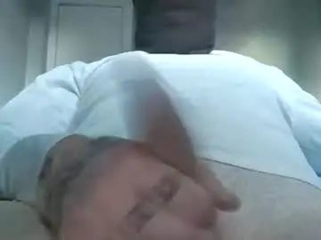 Chaturbate Live Sex Cam of whitechocolate1731