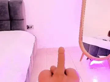 Chaturbate Live Sex Cam of alessia12_