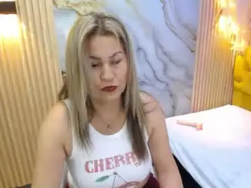 Chaturbate Nude Webcam of pamela_milf46