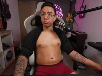 Chaturbate Free Porn Cam of bigxboy96