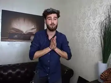 Chaturbate Live Sex Cam of kyloeast