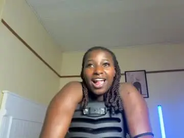 Chaturbate Live Sex Cam of ebonyqueen_11