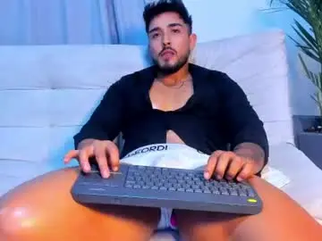 Chaturbate Live Sex Cam of alan_greek_1