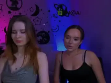 Chaturbate Live Sex Cam of angie_foxy