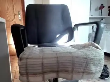 Chaturbate Live Sex Cam of roxyguru