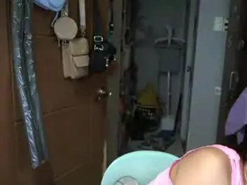 Chaturbate Live Sex Cam of bigboobslyn