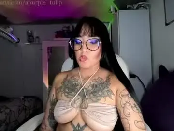 Chaturbate Live Sex Cam of apurple_tulip