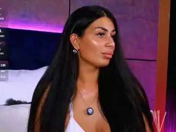 Chaturbate Live Sex Cam of evarhea