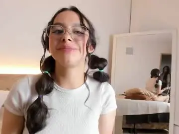 Chaturbate Nude Webcam of daphnevalucci