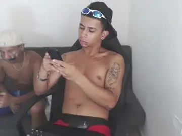 Chaturbate Live Sex Cam of kings_latins