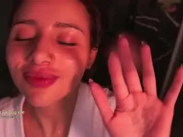 Chaturbate Live Sex Cam of nina_mon