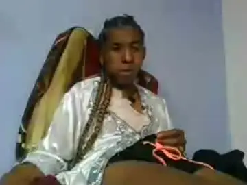 Chaturbate Free Porn Cam of charlinah784575