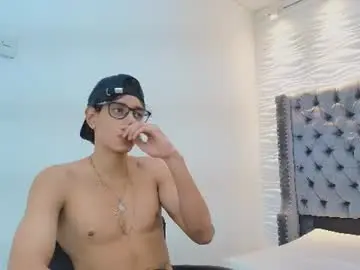 Chaturbate Adult Video Chat of lenny_knox2