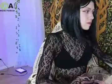 Chaturbate Live Sex Cam of queenofwandss