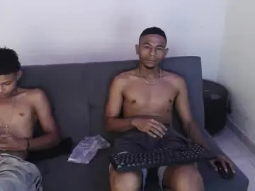 Chaturbate Live Sex Cam of alphas_latins
