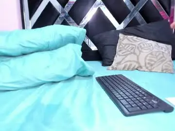 Chaturbate Live Sex Cam of gabyyjones