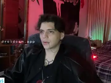 Chaturbate Live Sex Cam of skarvian