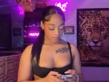 Chaturbate Live Porn of lunaa_11
