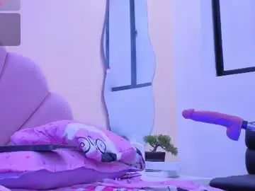 Chaturbate Live Sex Cam of katrina_blaze
