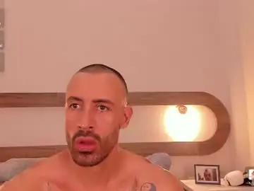 Chaturbate Live Sex Cam of mateo_ospinaa