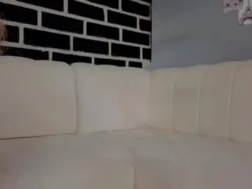 Chaturbate Live Sex Cam of arisunshine77